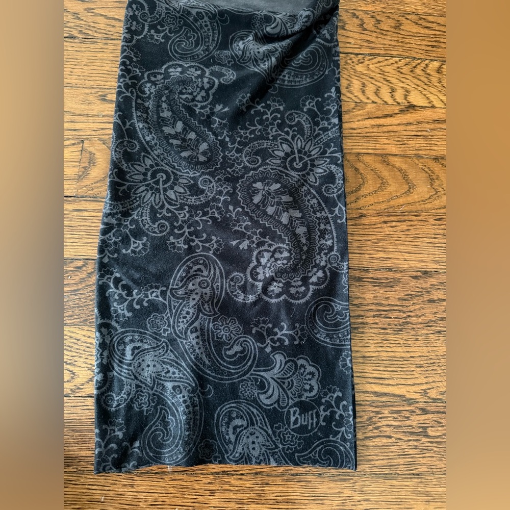 Black paisley Buff neckband
